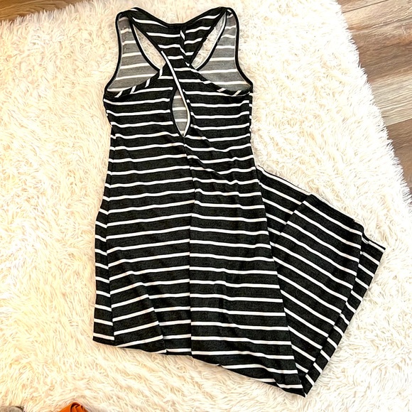 Dresses & Skirts - Maxi dress
